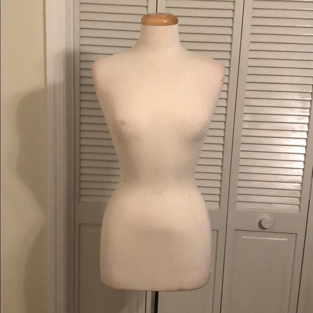 Size 4 dress form